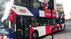 تجربه های جدید با گیکو - تور لندن با اتوبوس